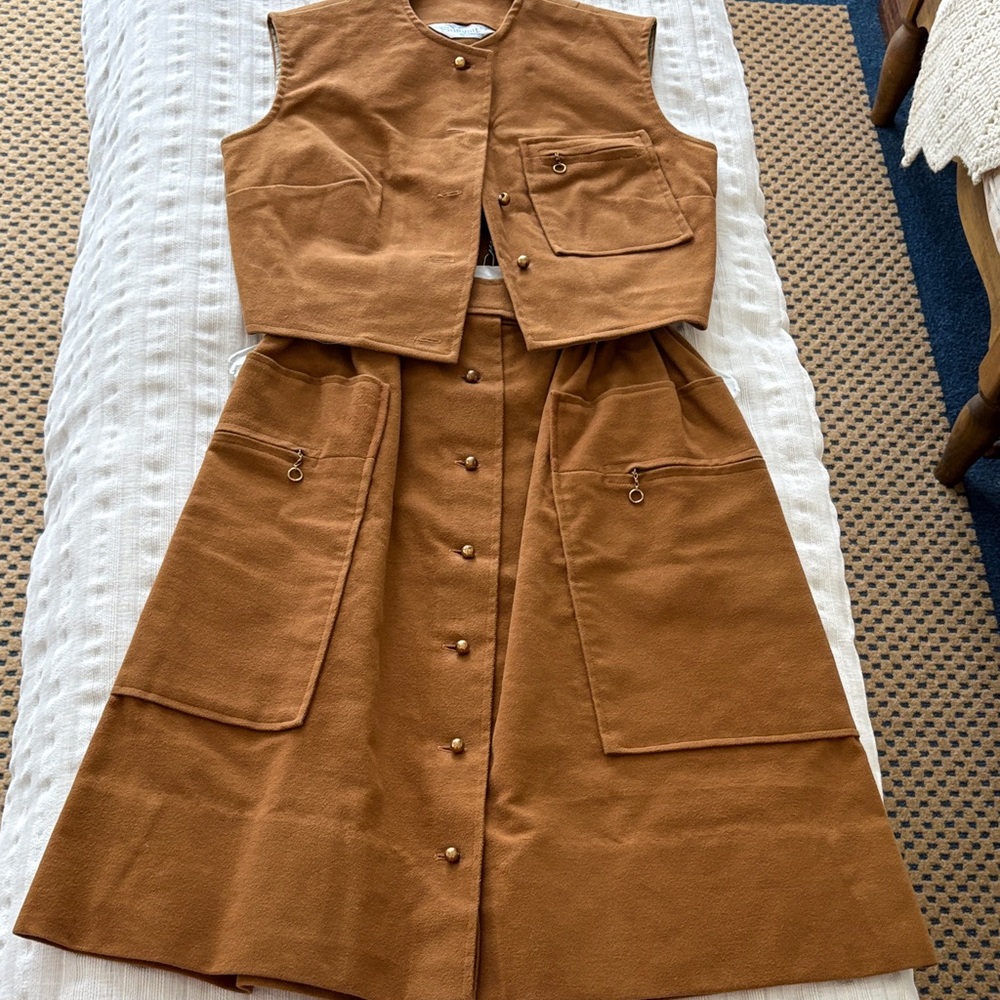 Summit of Boston Brown Suede Vest and Skirt Set 👢🌲⛄️
